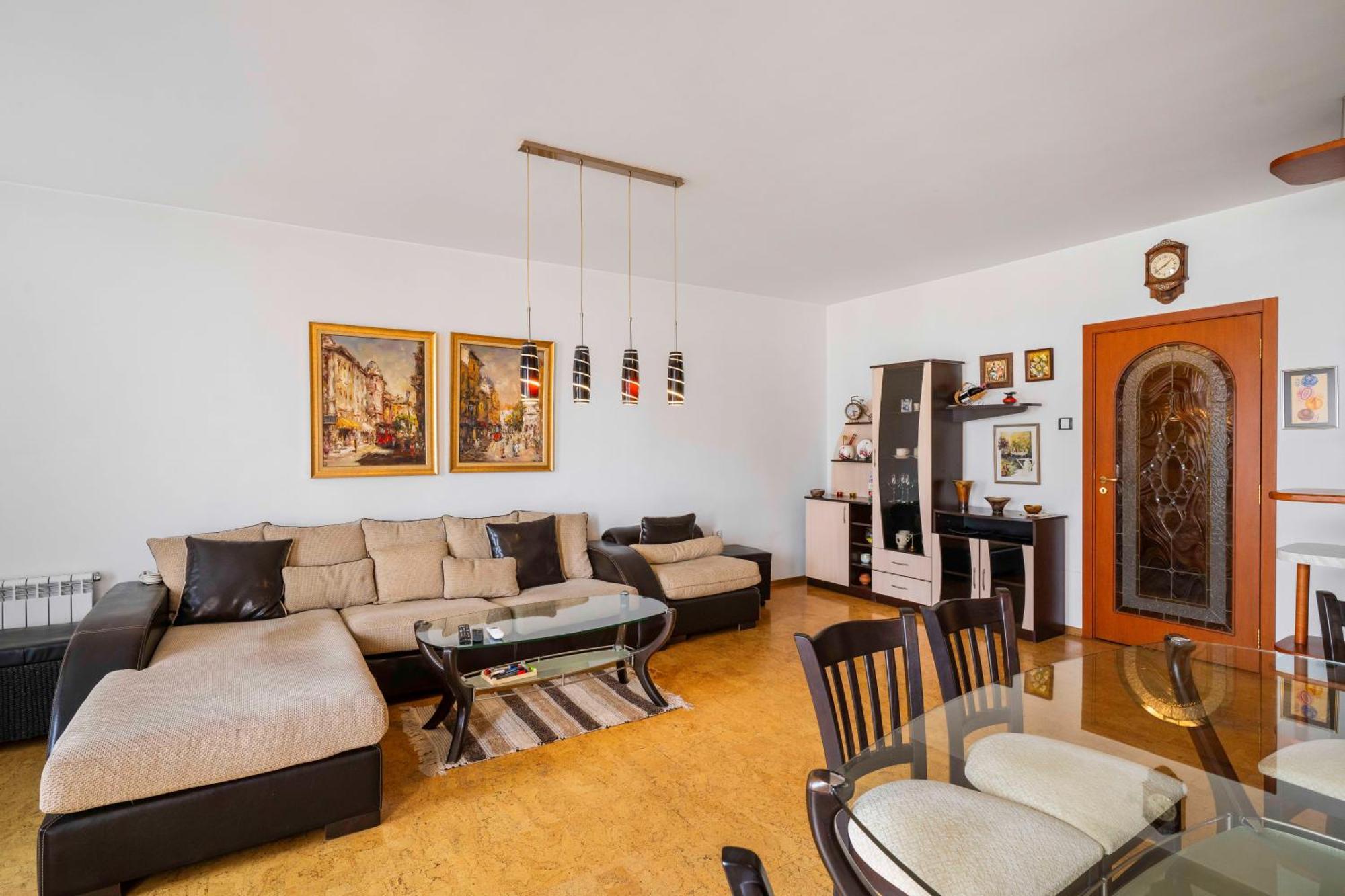 Апартамент Vintage And Cozy 2bd In Prime Location