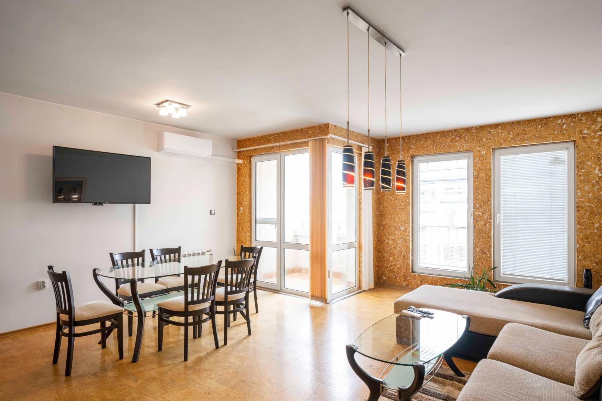 Vintage And Cozy 2bd In Prime Location