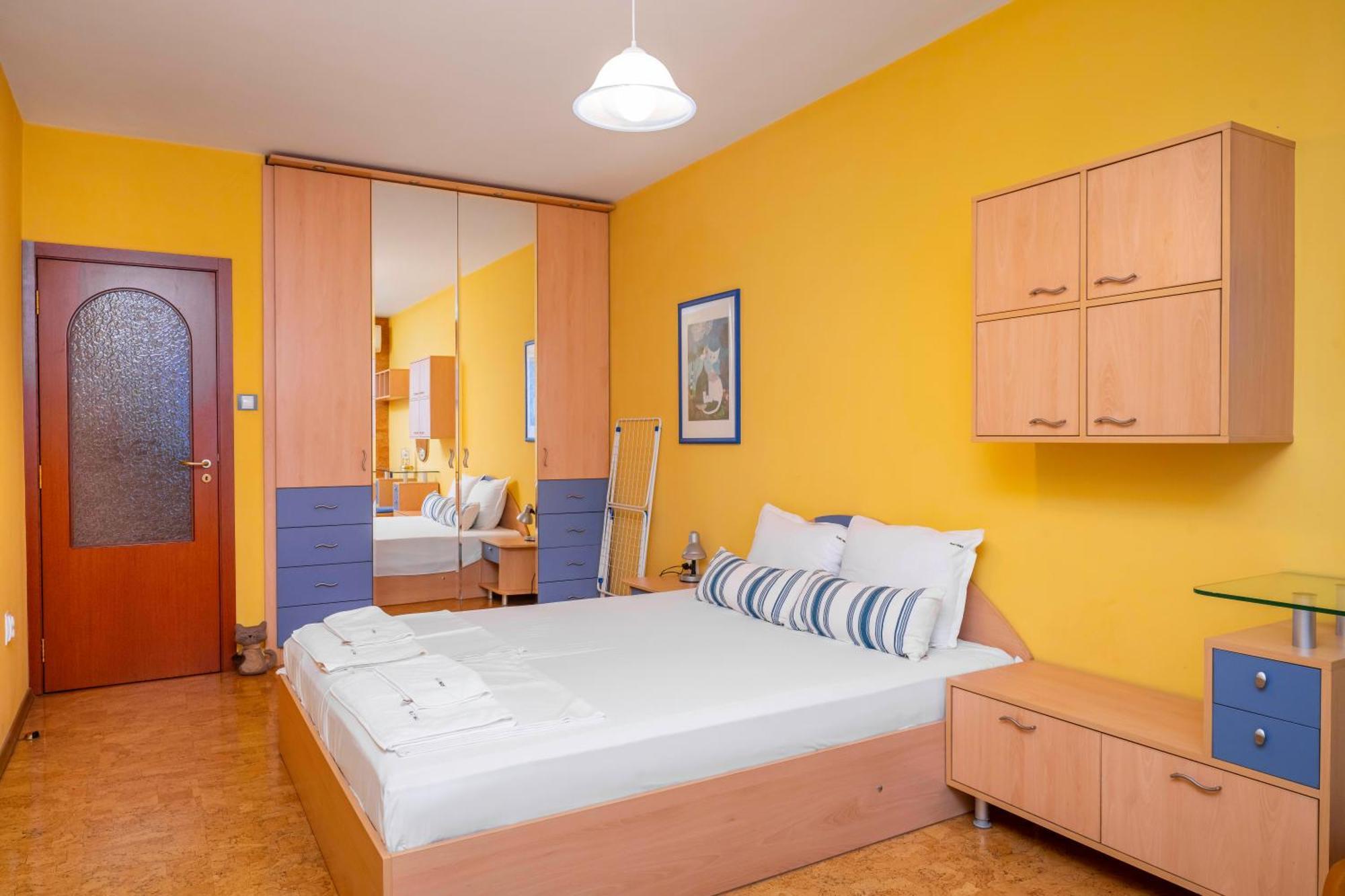 Daire Vintage And Cozy 2bd In Prime Location